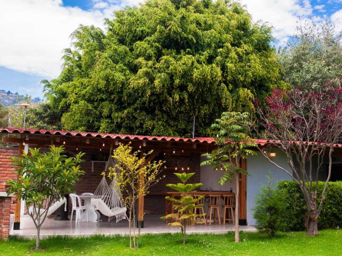 Bamboo Village Place Tumbaco Екстериор снимка